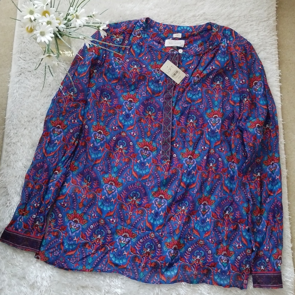 ⬇️🆕️ Ann Taylor Loft Softened Shirt Top XSP